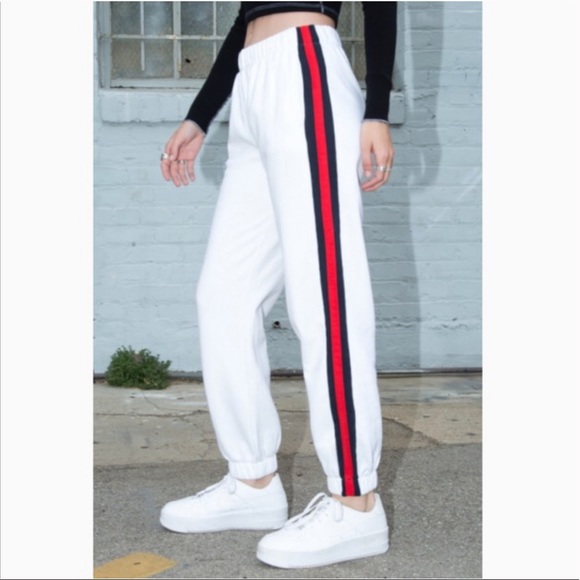 Brandy Melville Pants - Brandy Melville Rosa sweatpants - white striped